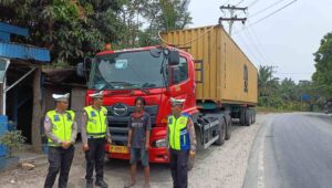 Satlantas Polres Batu Bara gelar sosialisasi dan siapkan area parkir untuk mobar truck