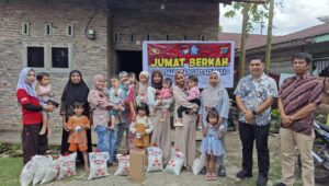 Satresnarkoba Polres Batu Bara Salurkan Sembako dan Edukasi Bahaya Narkoba di Jumat Berkah