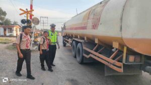Satlantas Polres Batu Bara gelar gatur pagi di Jalinsum Simp SMA – lalu lintas berjalan lancar