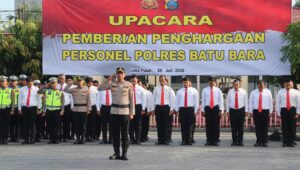 Kapolres Batu Bara Beri Penghargaan kepada 38 Personel Berprestasi
