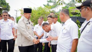 *Bupati Baharuddin Hadirkan Pelayanan Publik Langsung Lewat Program BERLAYAR di Air Putih*