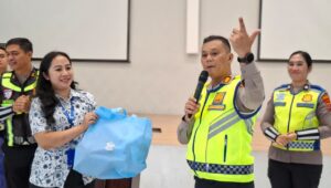 Sat Lantas Polres Pematangsiantar Edukasi 442 Siswa SMP Kalam Kudus Tertib Berlalu Lintas
